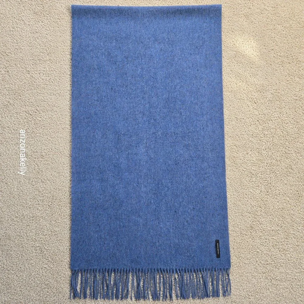 NWOT Banana Republic Wool Scarf Blue With Black Speckles